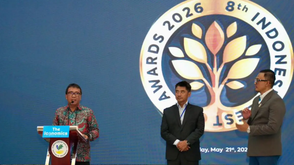 PT Semen Padang meraih Indonesia CSR Brand Equity Awards 2026 berkat konsistensi program CSR yang berdampak bagi masyarakat dan lingkungan. Direktur Utama PT Semen Padang, Pri Gustari Akbar, dalam ajang Indonesia CSR Brand Equity Awards 2026 di Jakarta, Kamis (21/5/2026).
