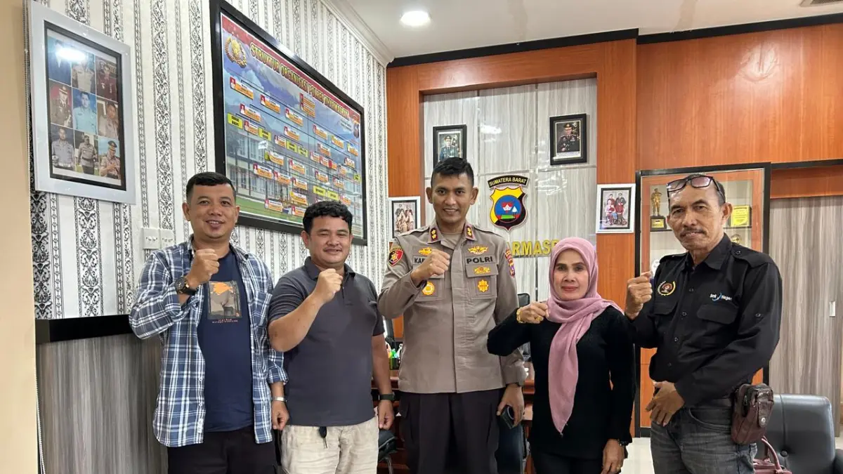 Kapolres Dharmasraya, AKBP Kartyana Widyarso Wardoyo Putro, menyatakan dukungan penuh terhadap pelaksanaan Konfercab IV Persatuan Wartawan Indonesia (PWI) Dharmasraya. (DOKUMENTASI PRIBADI)