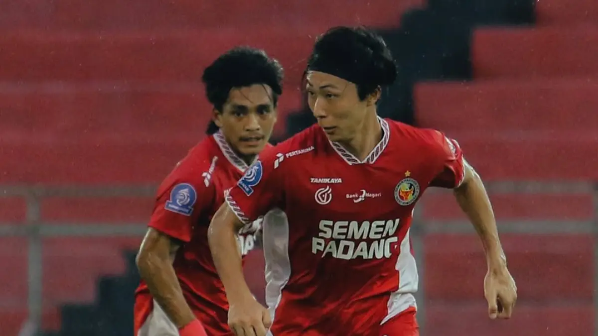 Pemain Semen Padang FC saat bermain di salah satu laga di Stadion H Agus Salim Padang, beberapa waktu lalu. (INSTAGRAM SEMEN PADANG FC)