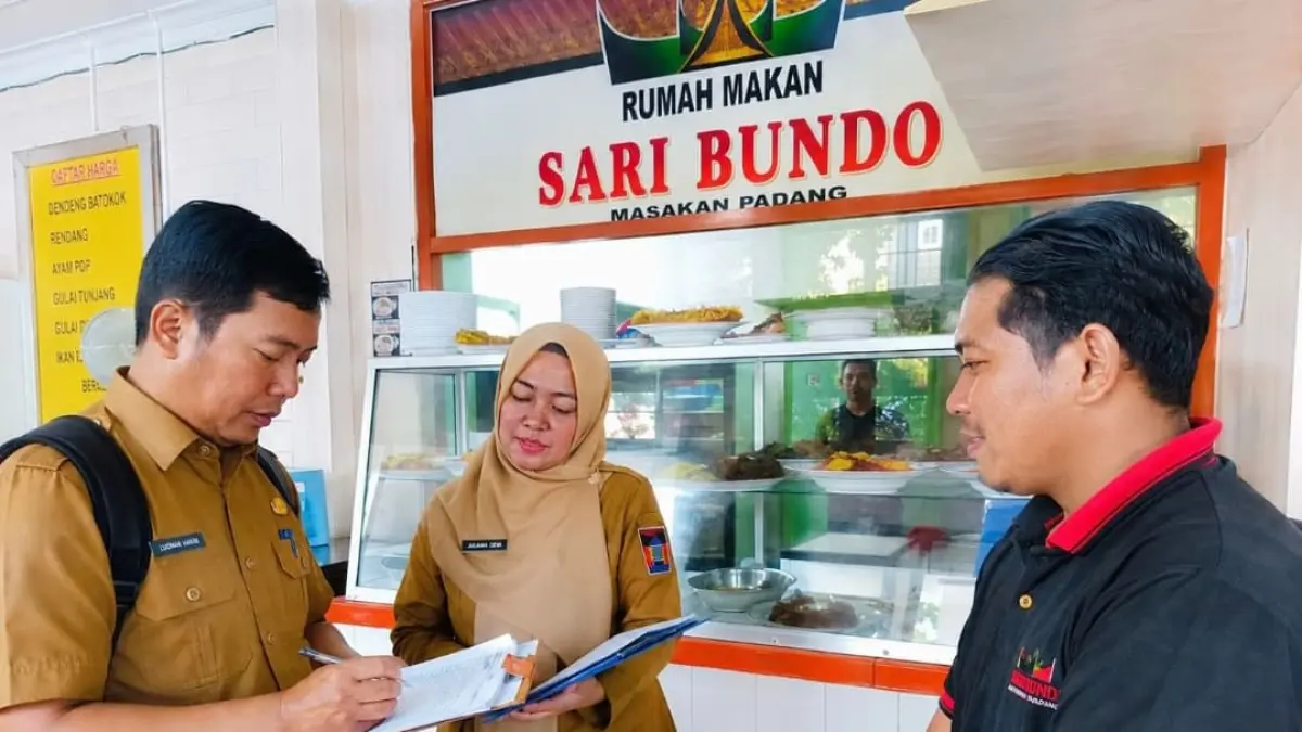 Petugas Dinas Koperasi dan UKM Kota Padang akan melakukan pendataan UMKM kepada pelaku usaha mulai Juni 2026.(Foto: Dok. Kominfo)