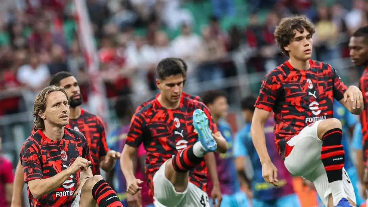AC merombak total struktur klub menyusul kegagalan menembus Liga Champions usai dikalahkan Cagliari di laga terakhir Serie A 2025/2026.(Foto: Dok. IG @acmilan)