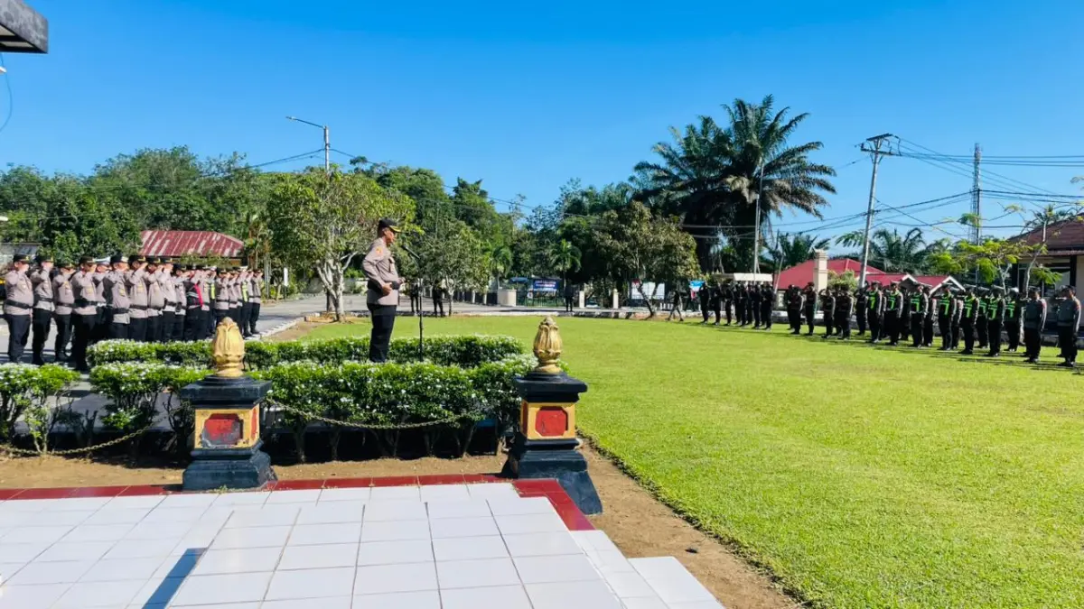 Polres Dharmasraya menggelar apel kesiapsiagaan pengamanan Idul Adha 1447 Hijriah sekaligus pengawasan distribusi BBM bersubsidi di Mapolres Dharmasraya, Selasa (26/5/2026) pagi. (DOKUMENTASI POLRES DHARMASRAYA)