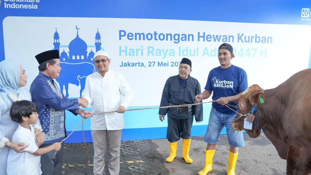 BRI Group menyalurkan lebih dari 5.000 hewan kurban pada Idul Adha 1447 H/2026 ke berbagai daerah di Indonesia sebagai bentuk kepedulian sosial.
