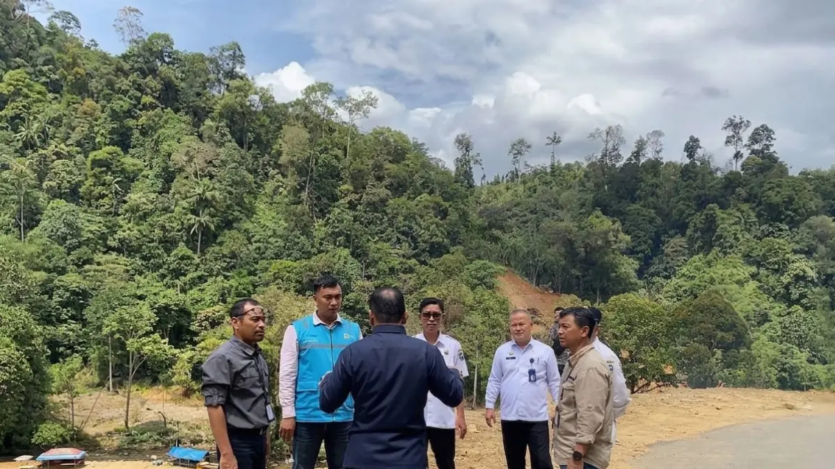 PLN dan Pemkab Pasaman bahas dukungan listrik untuk sekolah, pesantren, PJU, BPBL, dan listrik desa guna percepatan pembangunan daerah.