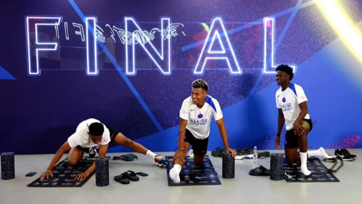 Sesi latihan resmi skuad PSG di Stadion Puskas Arena Budapest jelang partai final UCL 2026 melawan Arsenal.(Foto: UEFA)