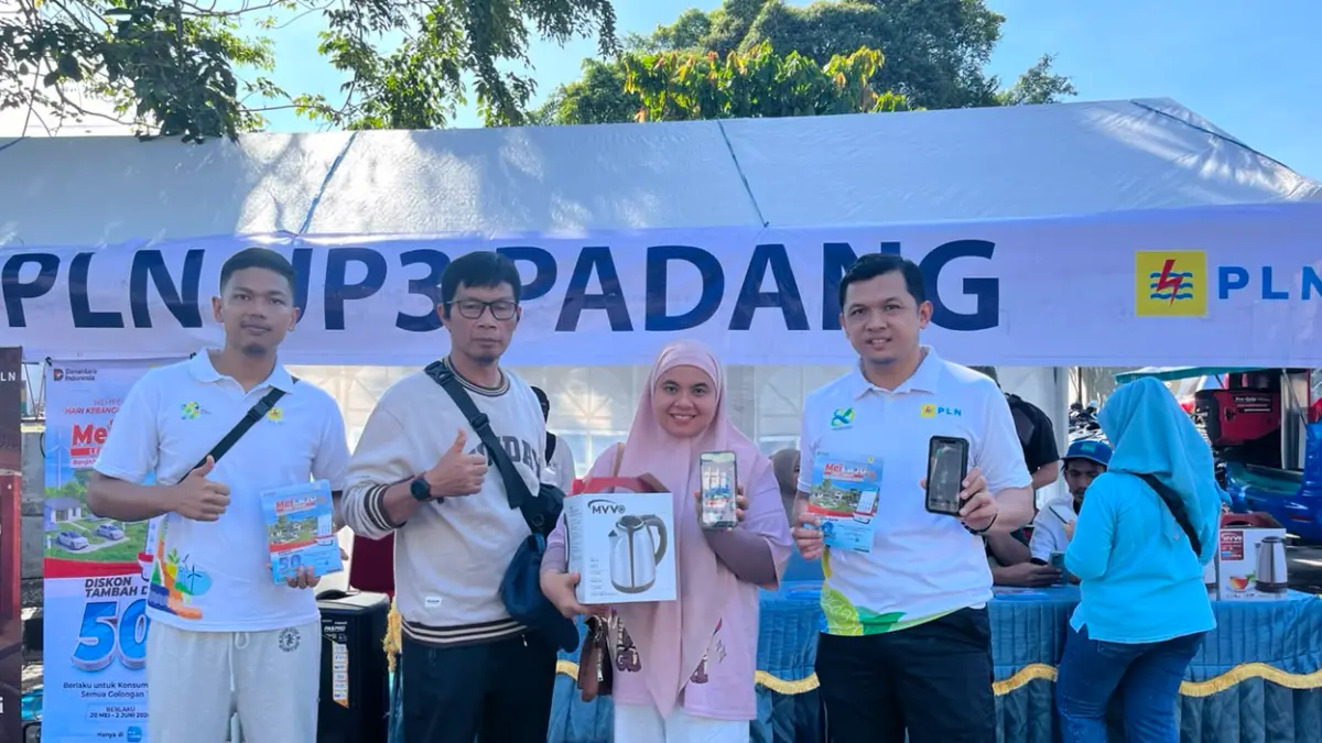 PLN UP3 Padang mencatat 15 pelanggan memanfaatkan promo tambah daya diskon 50 persen saat membuka layanan kelistrikan di CFD Kota Padang, Minggu (31/5/2026).