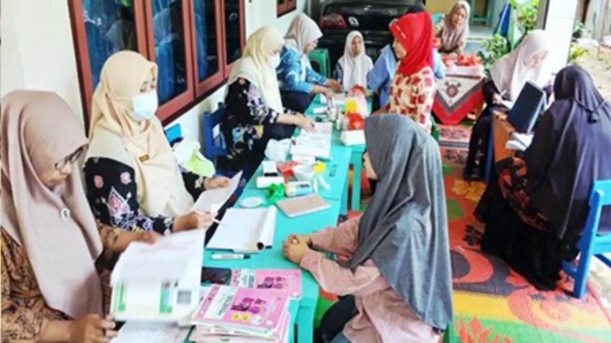 Puskesmas Kampung Baru Padusunan memperluas program SI BUCEK BUMING PLUS ke delapan desa untuk mendeteksi risiko kehamilan sejak sebelum masa kehamilan.