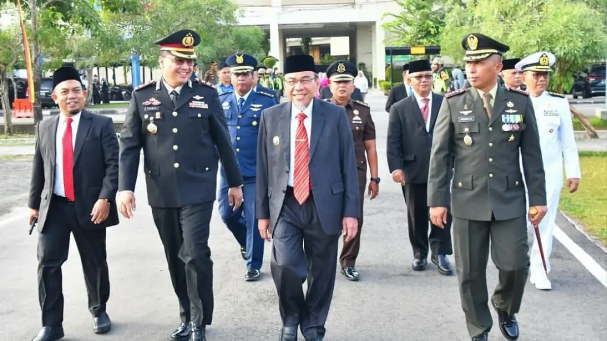 Wakil Wali Kota Padang Maigus Nasir bersama Ketua DPRD dan Forkopimda pada peringatan Hari Lahir Pancasila 2026 di Balai Kota Padang.(Foto: Diskominfo)