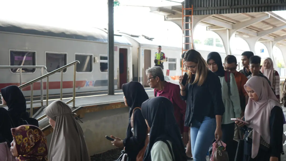 KA Pariaman Ekspres menjadi transportasi favorit selama libur panjang di Sumbar dengan 30.255 penumpang atau 119 persen dari kapasitas kursi.