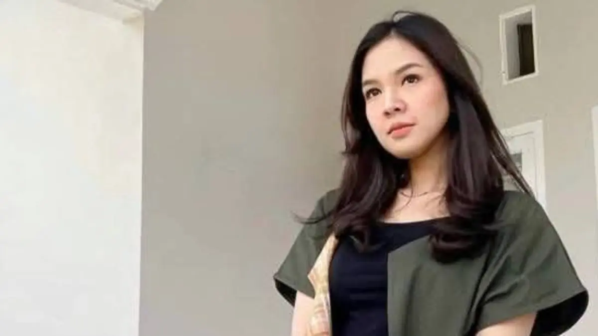 Penyanyi pop Minang, Kintani Putri Medya. 
