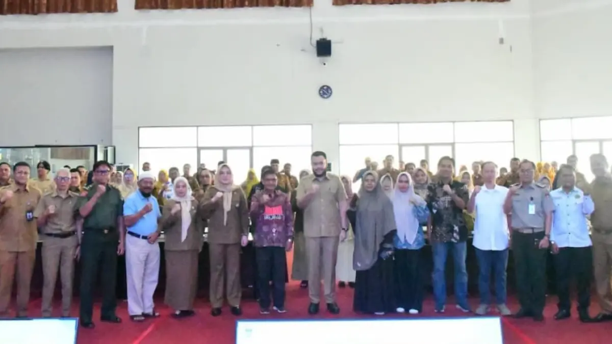 Wali Kota Padang Fadly Amran Rapat Persiapan Penilaian Kabupaten/Kota Sehat Tahun 2027 yang digelar di Aula Bagindo Aziz Chan, Balai Kota Padang, Aie Pacah, Selasa (2/6/2026).(Foto: Diskominfo)