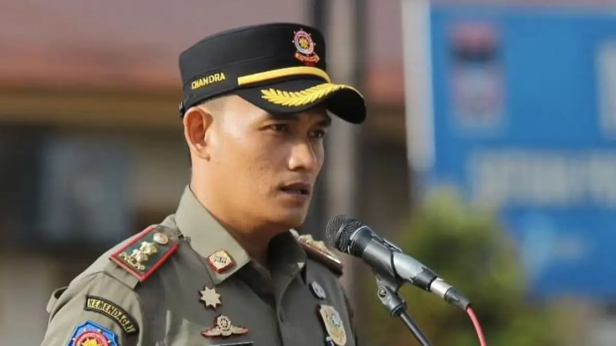 Kasat Pol PP Padang Chandra Eka Putra mengimbau warga tidak mudah percaya isu pocong yang viral di media sosial.(Foto: Diskominfo)