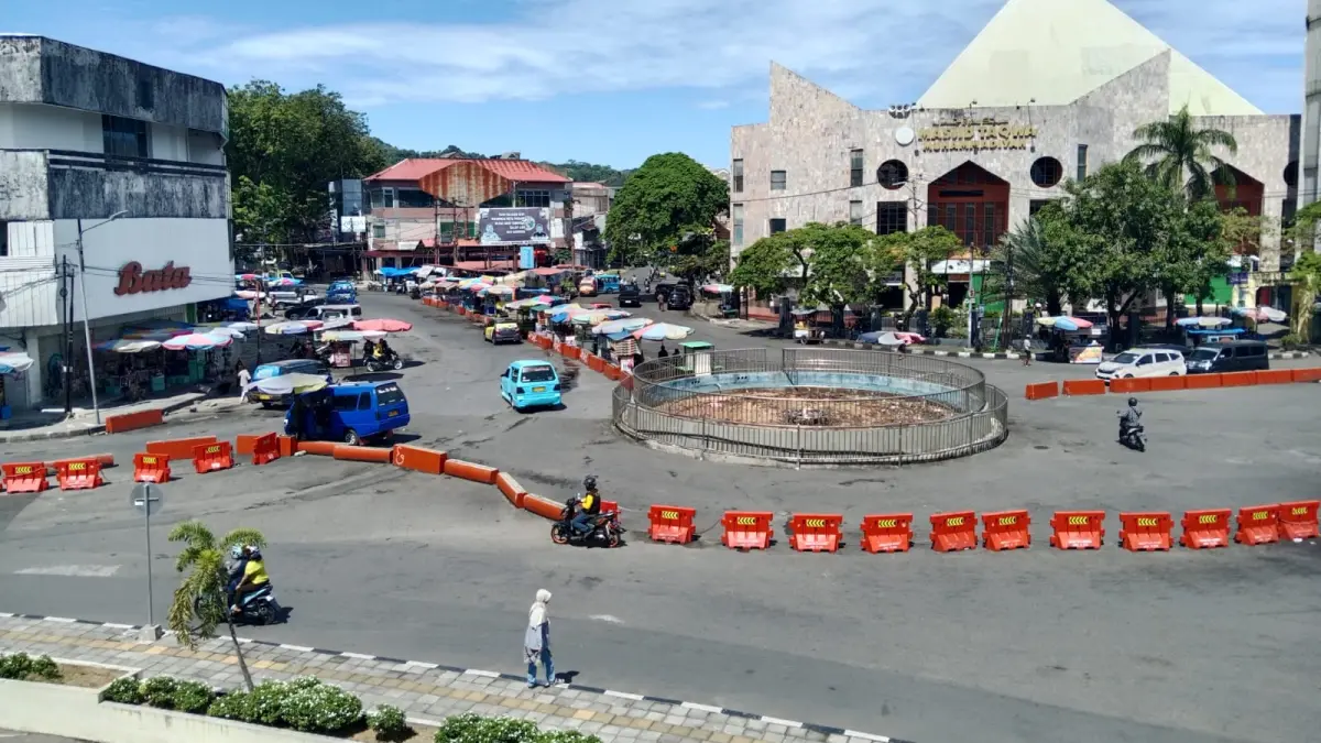 Pemko Padang berencana memasang CCTV berbasis AI di kawasan Pasar Raya Padang untuk mendukung keamanan dan mitigasi bencana.