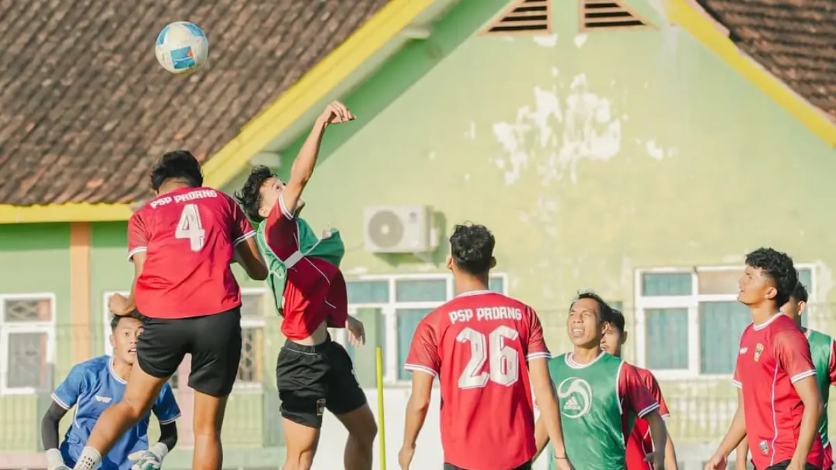 Pemain PSP Padang menjalani sesi latihan menjelang laga Babak 32 Besar Liga 4 Piala Presiden 2025/2026.(Foto: IG @official_psppadang)