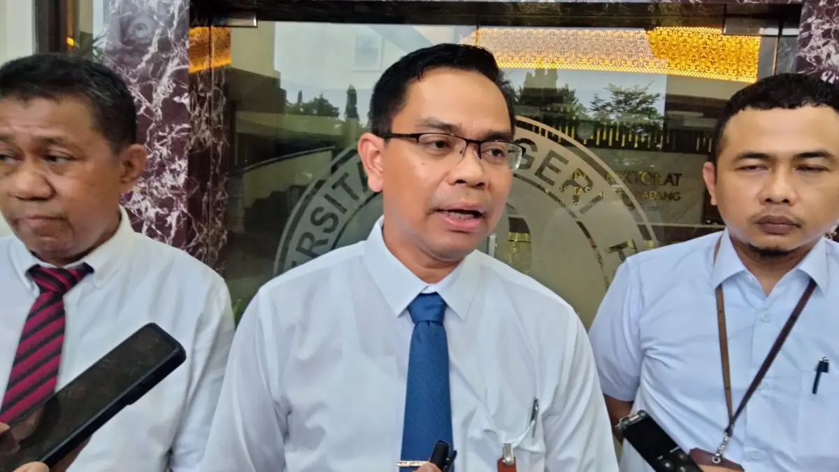 Rektor UNP menyampaikan apresiasi atas penghentian aktivitas latihan menembak di Lapangan Tembak Lapai setelah hasil investigasi kasus peluru nyasar diumumkan.