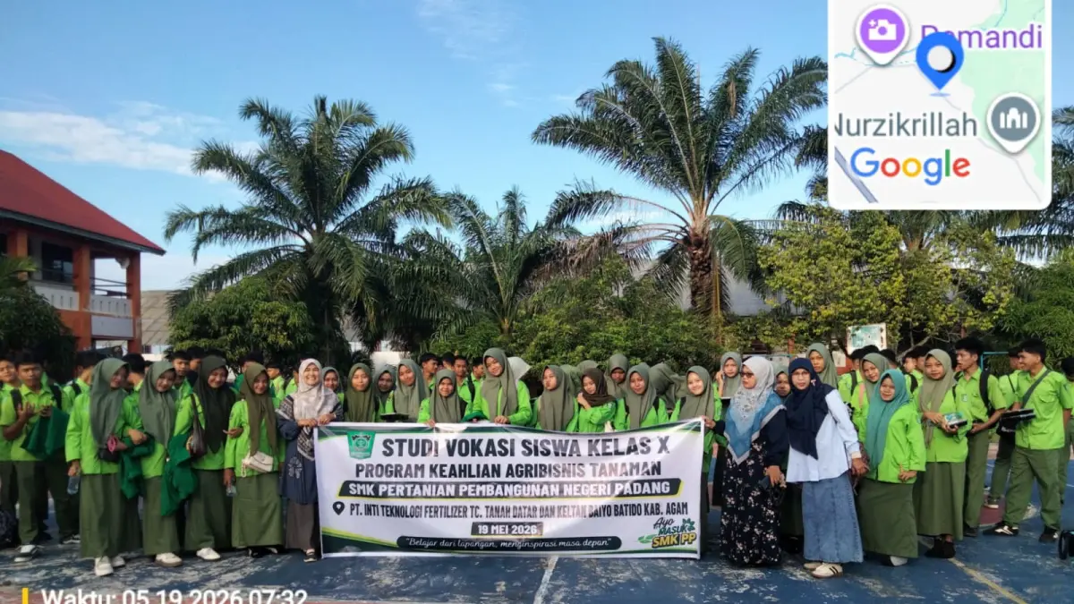 Rombongan Study Vokasi SMK PP Negeri Padang foto bersama beberapa waktu lalu. (TIM LAMAN GURU)