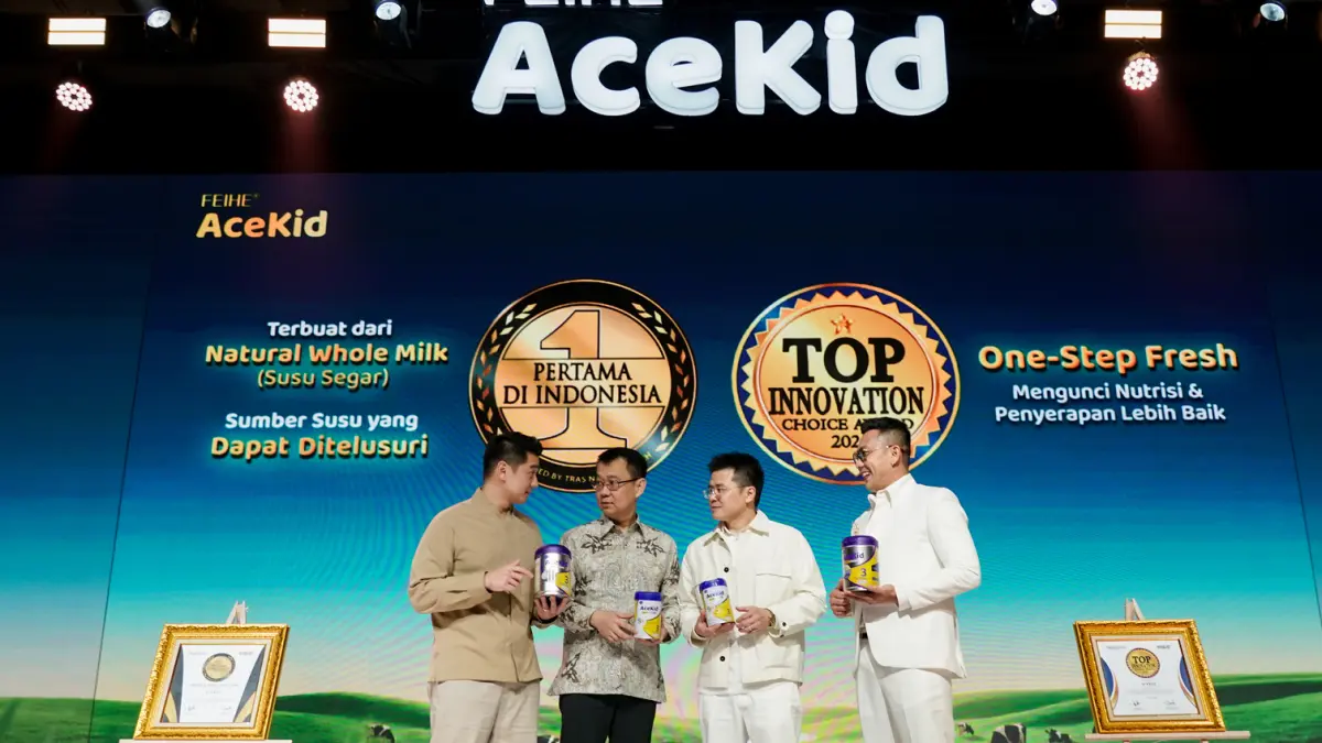 Brand Ambassador AceKid Indonesia, Chef Arnold Poernomo, FEIHE Overseas Department General Manager, Lee Meng Thoong, CEO AceKid Indonesia, Ivan Lau dan Brand Ambassador AceKid Indonesia, Denny Sumargo dalam acara Grand Launching AceKid Indonesia pada Minggu (07/06/2026).