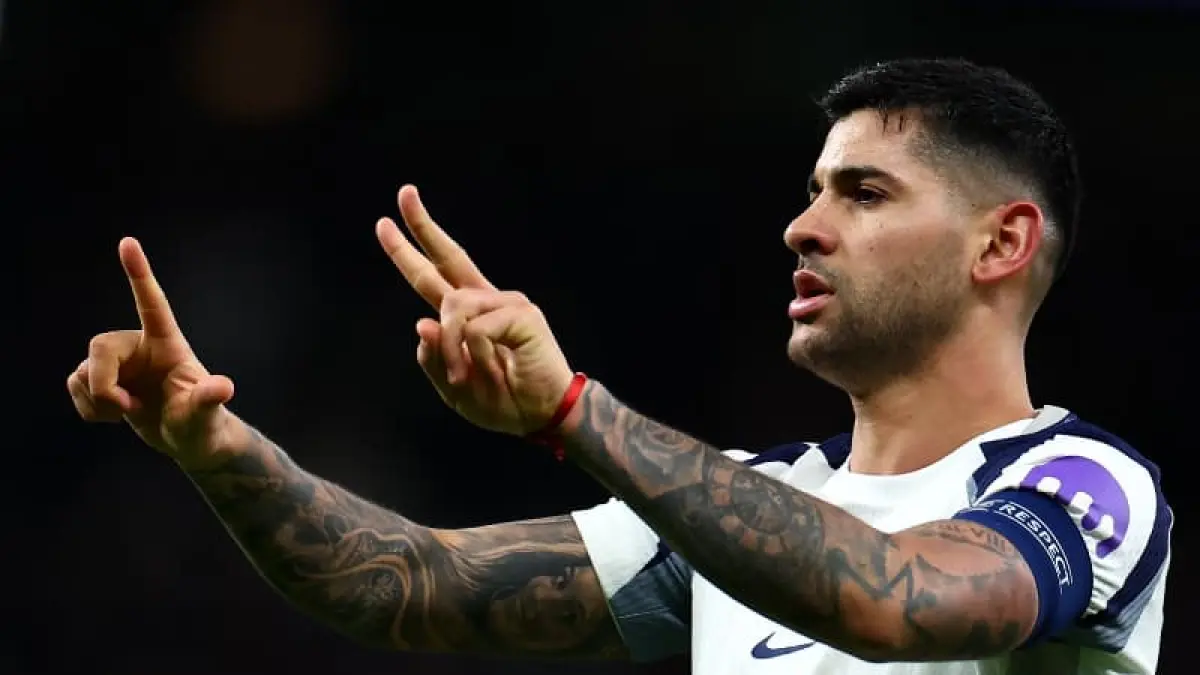 Cristian Romero pemain Tottenham Hotspur yang menjadi target transfer Manchester United di bursa transfer 2026. (Foto: X @CutiRomero2)