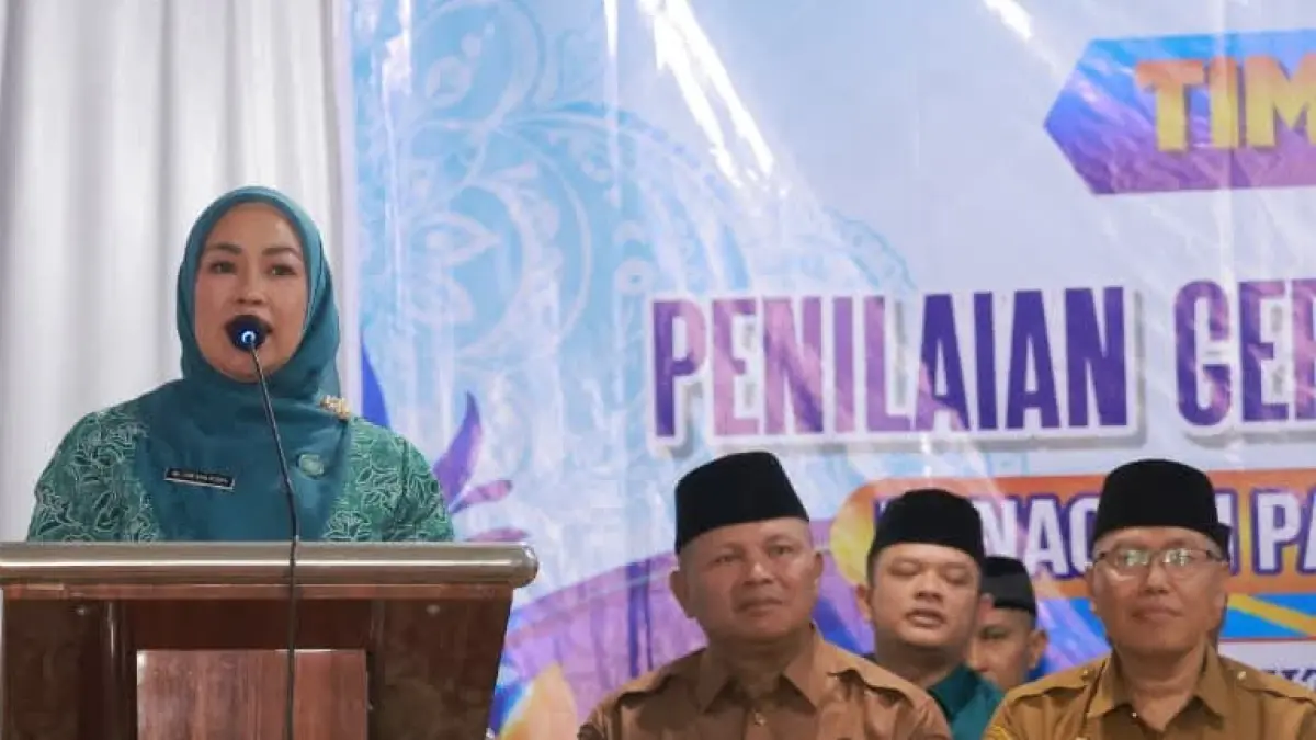 Ketua TP-PKK Kabupaten Tanahdatar Lise Eka Putra memberikan sambutan saat Penilaian Gerakan PKK Tingkat Provinsi Sumbar 2026 di Nagari Paninjauan, Kecamatan X Koto, Selasa (9/6/2026).