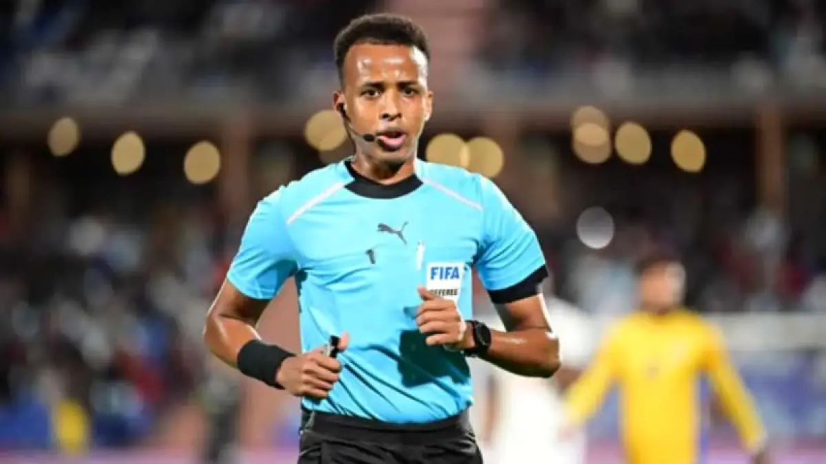 Wasit Omar Abdulkadir Artan dikabarkan dideportasi setelah ditolak masuk ke Amerika Serikat saat tiba di Bandara Internasional Miami.(Foto: CECAFA Football)