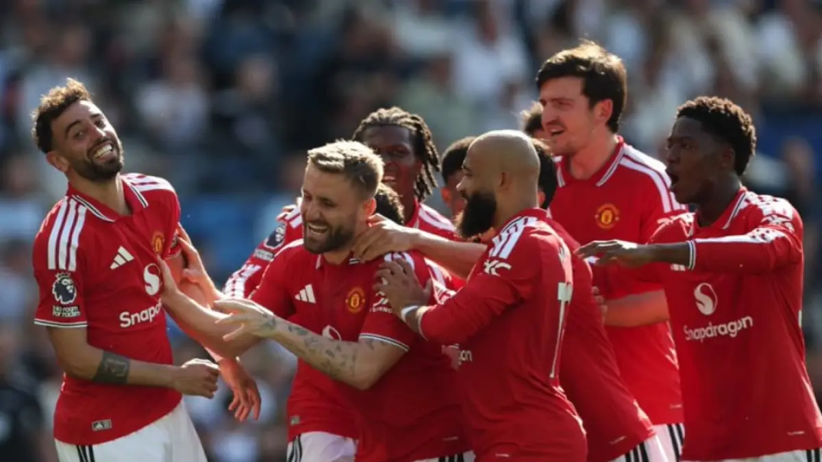 Manchester United akan menjalani tur pramusim 2026 menghadapi PSG, Atletico Madrid, AC Milan dan Leeds United.(Foto: X @manutd)