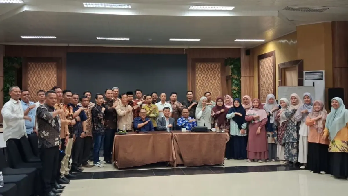 Panitia dan peserta Pelatihan Pelopor Moderasi Beragama dan Ekoteologi 2026 di UIN Imam Bonjol Padang.(Foto: Humas)