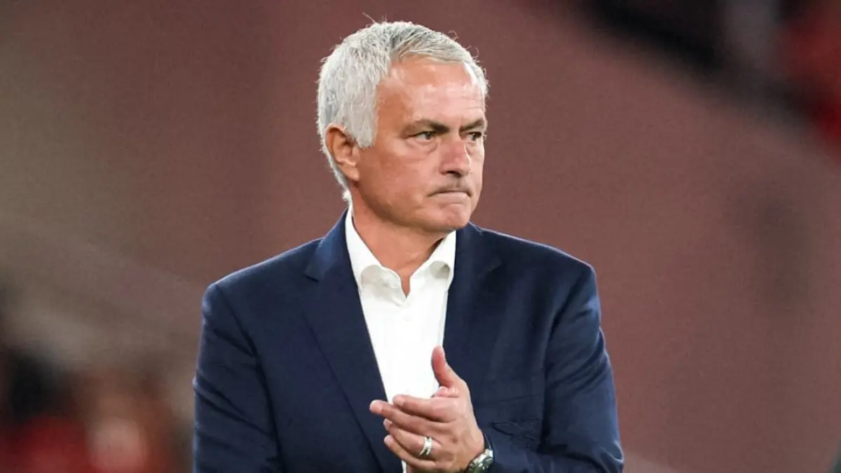 Jose Mourinho resmi kembali menjadi pelatih Real Madrid setelah menandatangani kontrak hingga 2029.(Foto: X @SLBenfica)