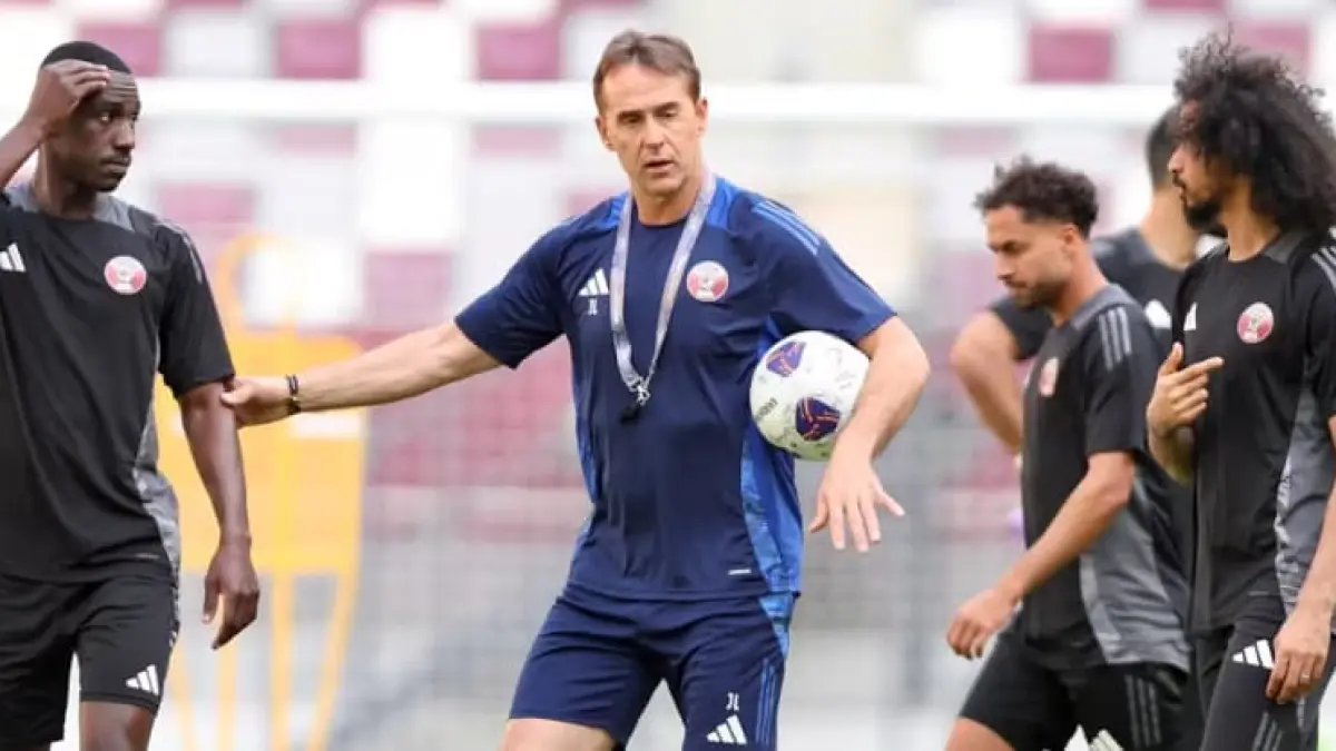 Julen Lopetegui memimpin sesi latihan Timnas Qatar menjelang laga Piala Dunia 2026.(Foto: Dok. FIFA)