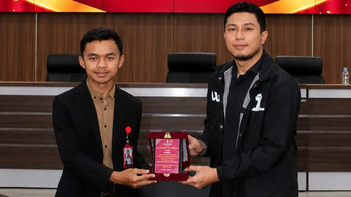 Muhammad Rizky Ananda, B.Mkt(Hons.) menjadi pemateri dalam Latihan Dasar Kepemimpinan HIPMI PT UIN Imam Bonjol Padang dengan membagikan pengalaman kepemimpinan dan kewirausahaan kepada mahasiswa.