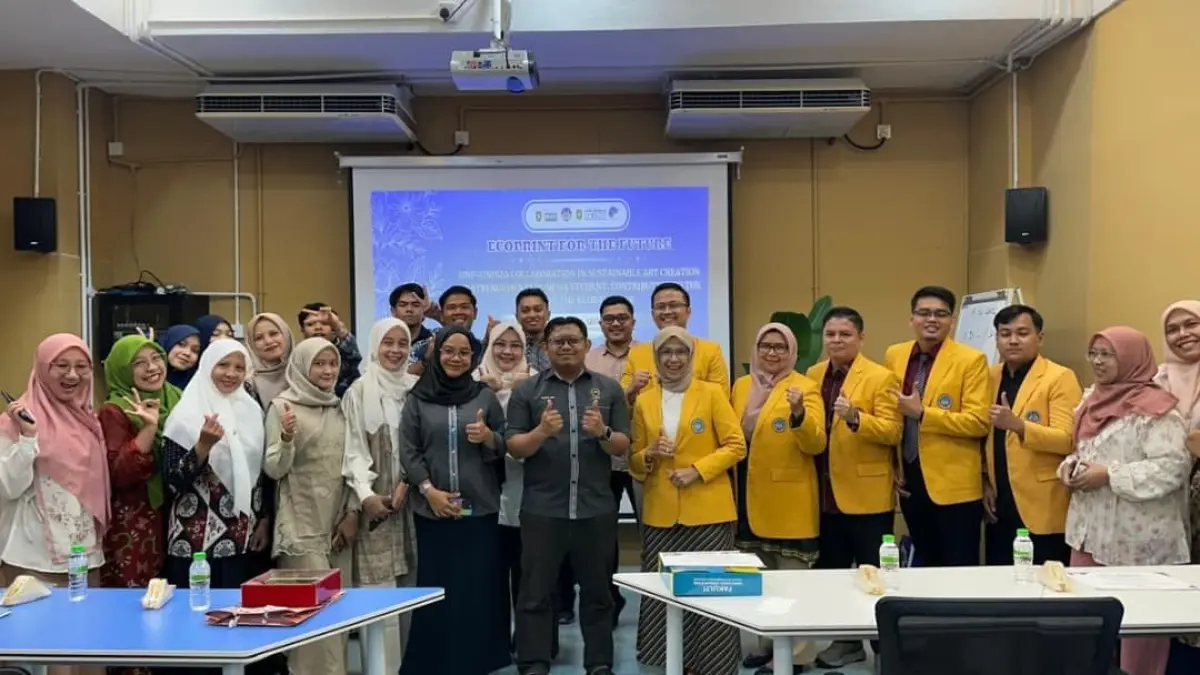 Delegasi FPP dan FT Universitas Negeri Padang bersama Universiti Sultan Zainal Abidin Malaysia dalam program ecoprint berbasis SDGs di Terengganu, Malaysia.(Foto: KKPS)