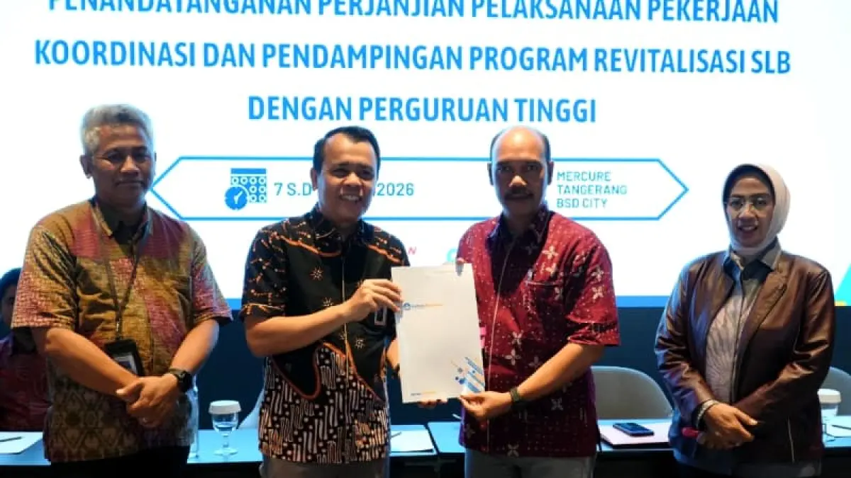 Kepala Subdirektorat Kerja Sama UNP, Dodi Marta Nanda, S.Pd., M.Pd (dua dari kanan) saat bimbingan teknis dan diskusi terprogram oleh Direktorat PKPLK Kemendikdasmen, pada 7–10 Juni 2026 di Tangerang, Banten.(Foto: KKPS UNP)