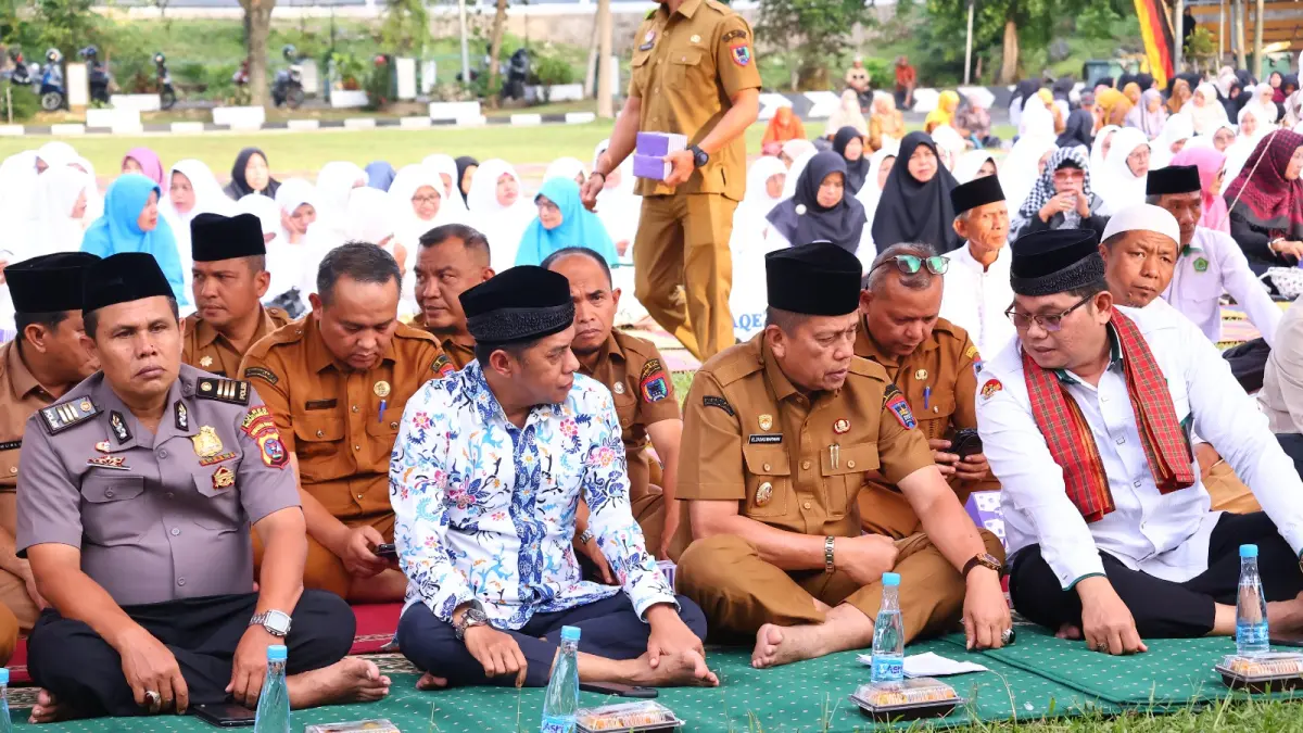 Wakil Wali Kota Payakumbuh Elzadaswarman dalam rangkaian peringatan Tahun Baru Islam 1448 Hijriah yang digelar Pemko Payakumbuh bersama PHBI di Halaman Balai Kota Payakumbuh, Senin (15/6/2026). 