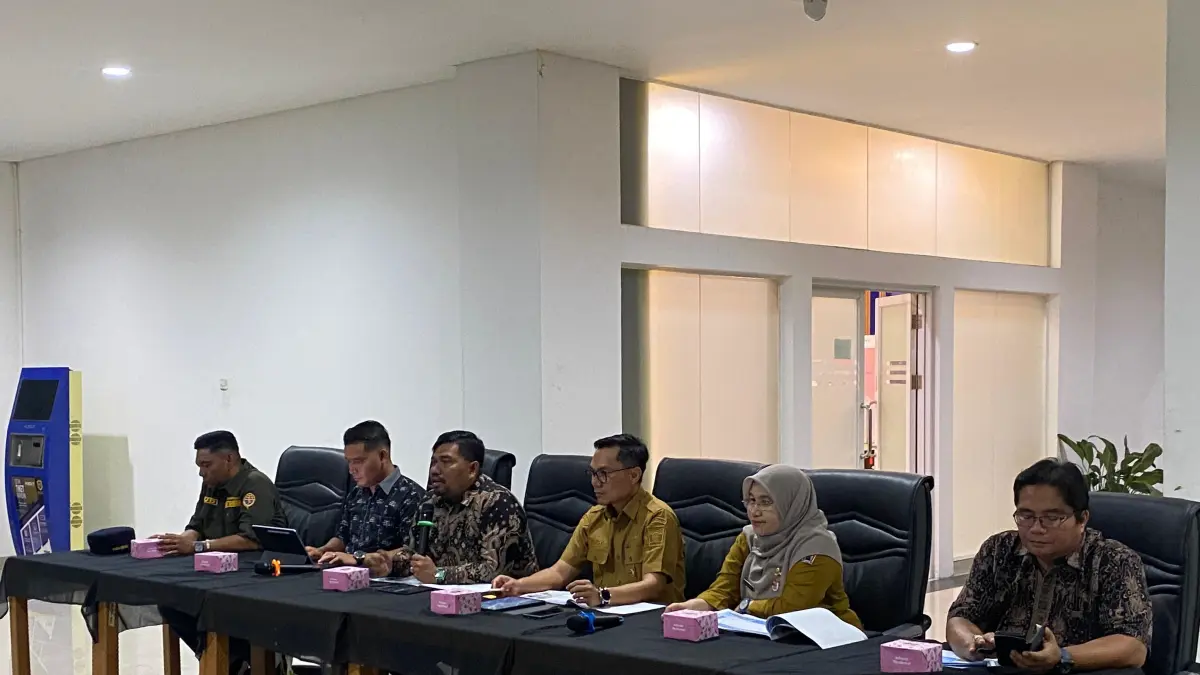 Camat Kototangah sosialisasikan rencana pelebaran jalan Anakaie menuju terminal untuk kelancaran AKAP, AKDP, dan angkutan lainnya demi ekonomi warga sekitar, Senin (15/6). (DOK KECAMATAN KOTOTANGAH)