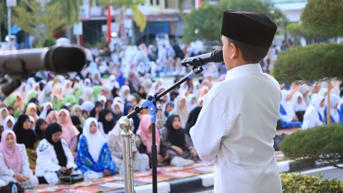 Tabligh Akbar dan Apel Akbar Didikan Subuh dalam rangka peringatan Tahun Baru Islam 1 Muharram 1448 Hijriah di Halaman Balaikota Pariaman, Selasa (16/6/2026).