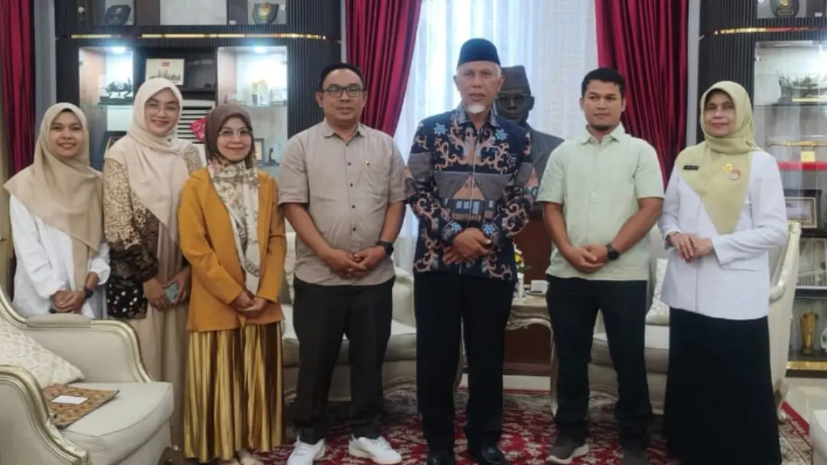 Tim ATC belum lama ini menemui Gubernur Sumatera Barat, Mahyeldi, guna mendorong penguatan regulasi lokal yang berpihak pada kesehatan anak.(Foto: Dok. ATC)