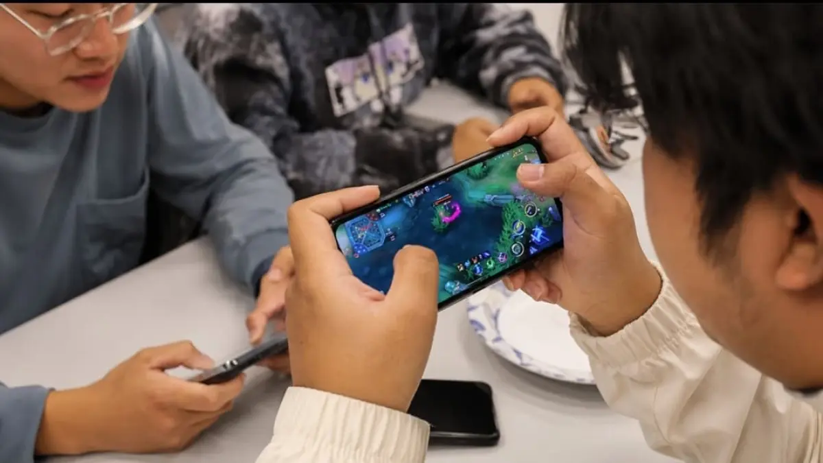 Komunitas esports bisa mengikuti turnamen Kapolda Jateng Cup 2026 di De Tjolomadoe Surakarta, ajang kolaborasi IPOT untuk edukasi literasi finansial, investasi, dan teknologi AI bagi Generasi Z Indonesia.(Foto: Dok. IPOT)