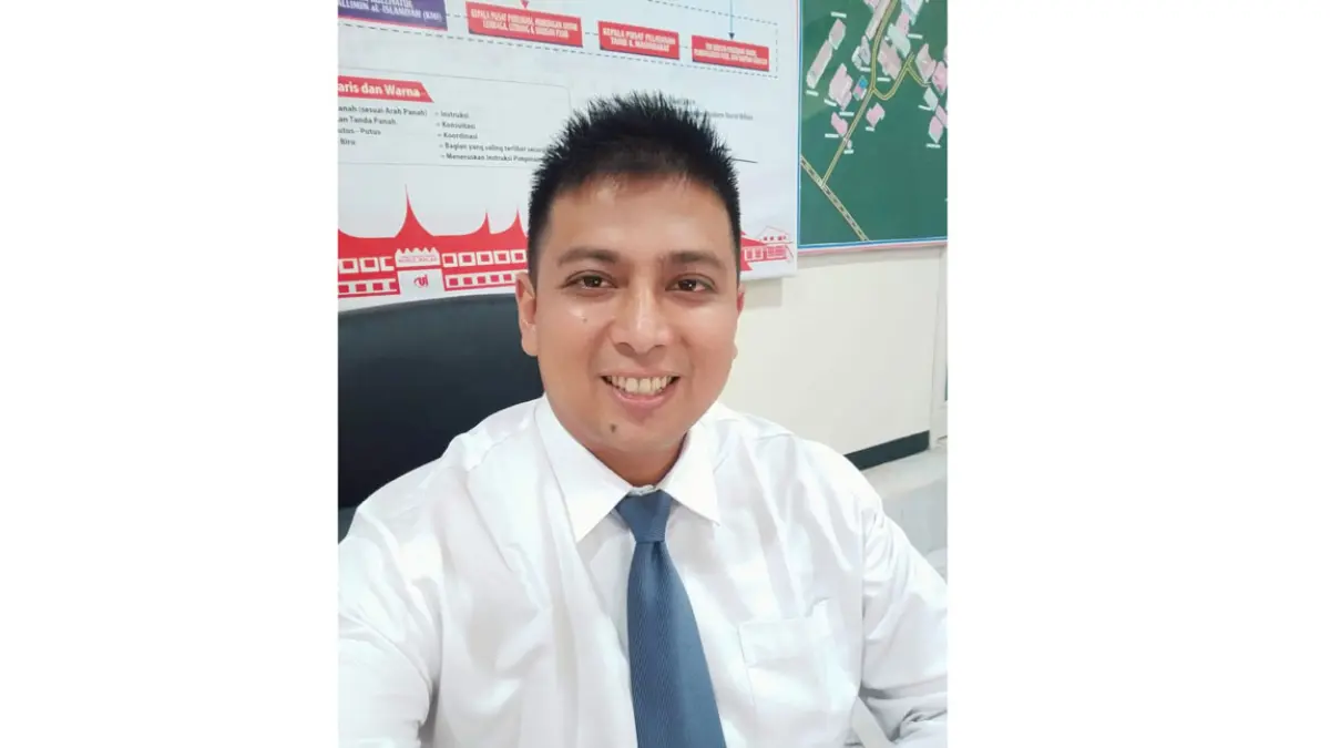 Riko Deris, M.Pd.,Gr 
