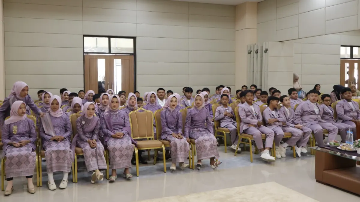 Wakil Wali Kota Payakumbuh Elzadaswarman menghadiri Launching Kelas Bilingual dan Tasyakuran Pelepasan Siswa Angkatan ke-7 SDS IT IPHI Kota Payakumbuh di Ballroom Hotel UNP Payakumbuh, Rabu (17/6/2026).