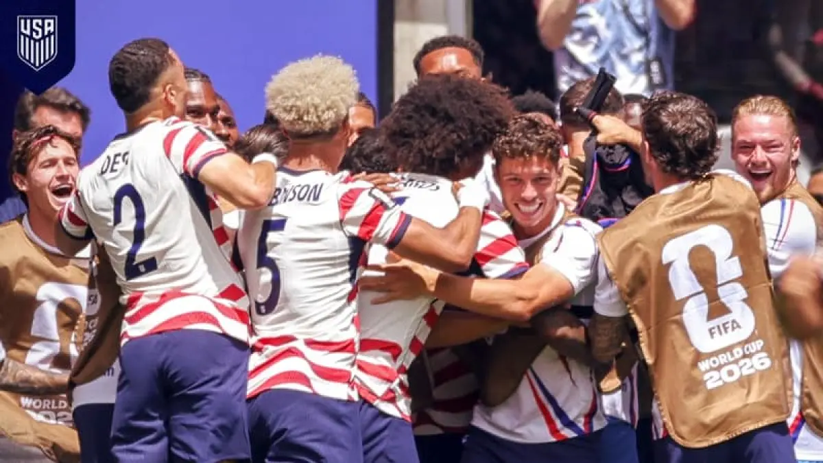 Pemain Amerika Serikat merayakan kemenangan 2-0 atas Australia dan memastikan lolos ke babak 32 besar Piala Dunia 2026. (Foto: X @USMNT)