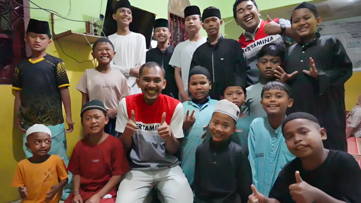 Pertamina Patra Niaga Regional Sumbagut menyalurkan santunan kepada 11 yayasan dan lembaga sosial melalui Program Pertamina Berkah yang digelar serentak di lima provinsi pada Jumat (19/6/2026).