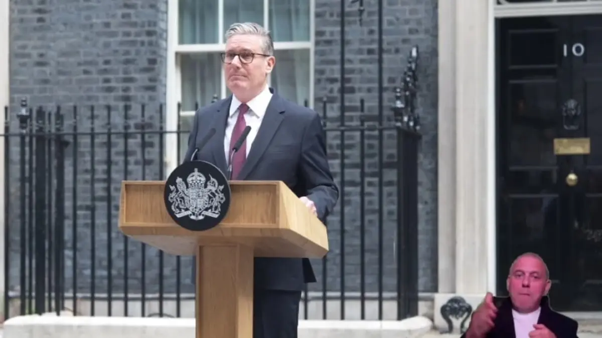 Keir Starmer mengumumkan pengunduran dirinya sebagai Perdana Menteri Inggris di depan 10 Downing Street, London, Senin 22 Juni 2026.