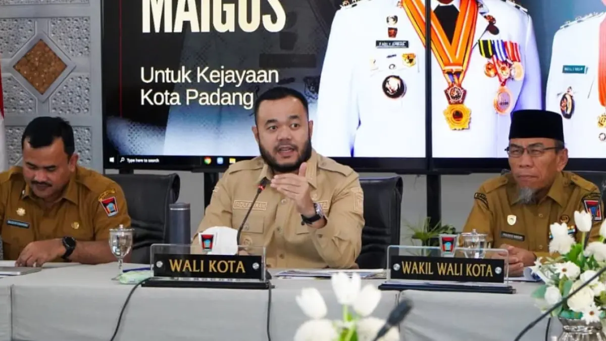 Wali Kota Padang Fadly Amran pimpin Rapat Koordinasi dan Sinkronisasi Perda Kota Padang Nomor 1 Tahun 2024 tentang Pajak Daerah dan Retribusi Daerah.(Foto: Diskominfo)