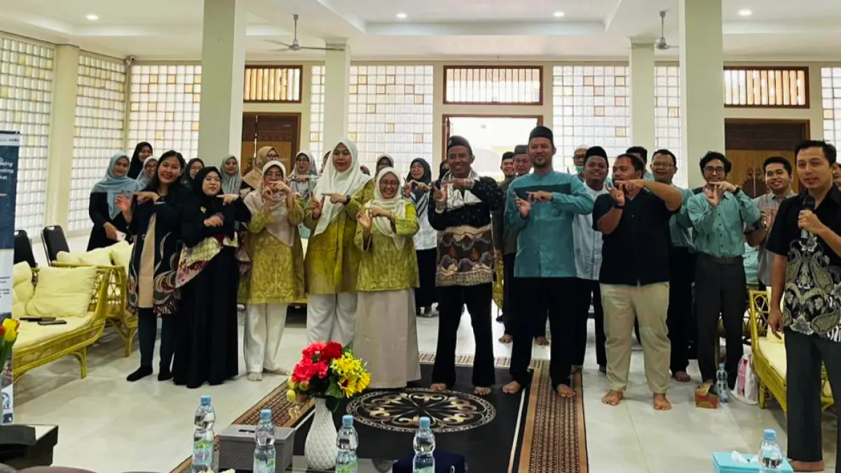 Universitas Terbuka menggelar pelatihan public speaking bagi guru SMA Muhammadiyah Boarding School Bogor untuk meningkatkan kemampuan komunikasi, kepercayaan diri, dan kualitas pembelajaran. (DOKUMENTASI PRIBADI)