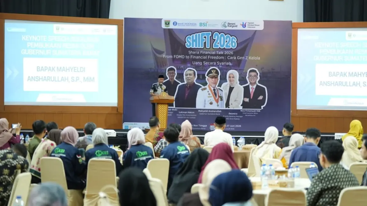 Gubernur Sumbar Mahyeldi Ansharullah membuka Sharia Financial Talk (SHIFT) 2026 di Aula Kantor Perwakilan Bank Indonesia Provinsi Sumbar, Sabtu (27/6). (DOK BIRO ADPIM)