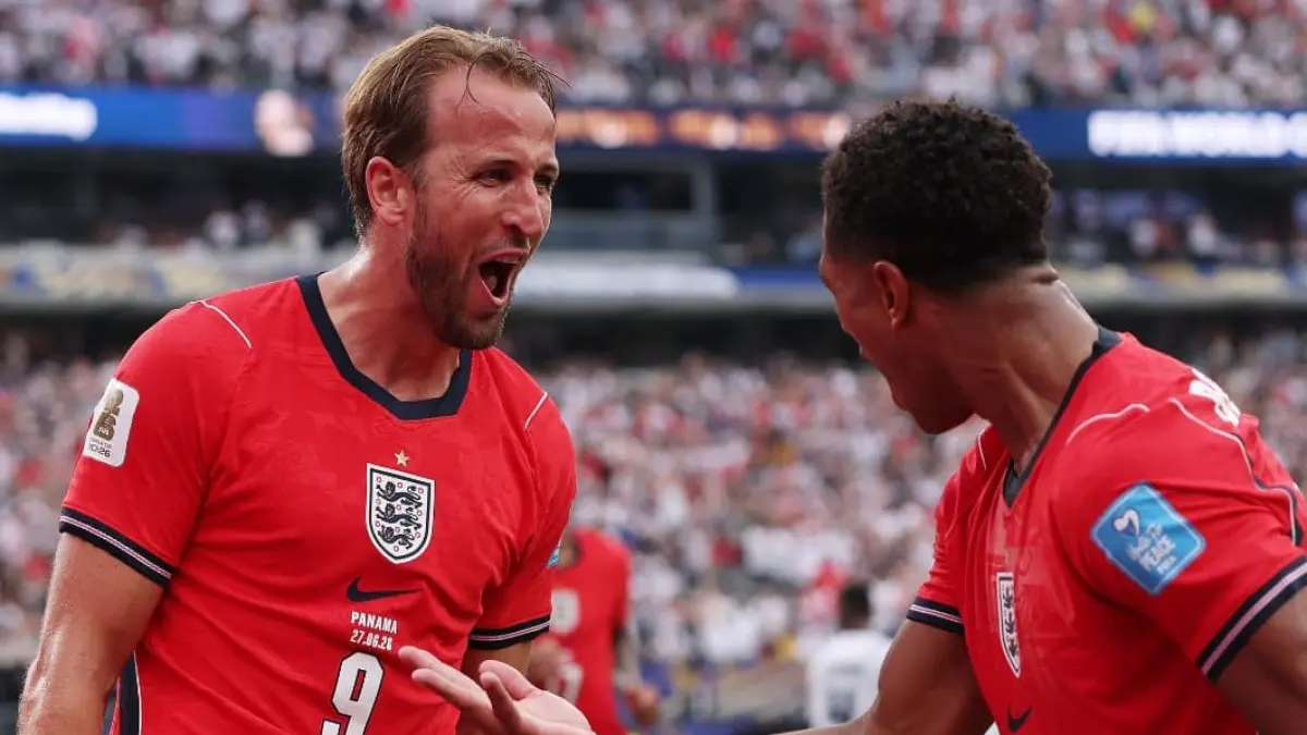 Harry Kane dan Jude Bellingham merayakan gol saat Inggris mengalahkan Panama 2-0 untuk lolos ke babak 32 besar Piala Dunia 2026.(Foto: X @England)