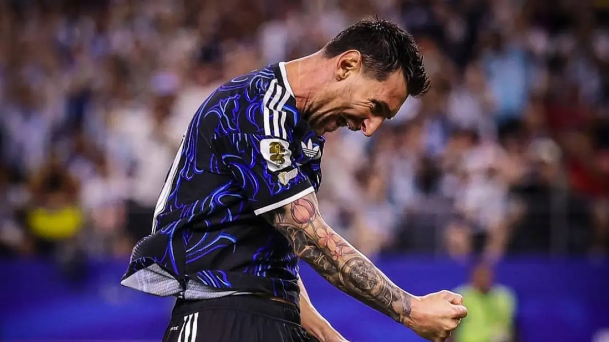 Lionel Messi mencetak gol lewat tendangan bebas saat Argentina mengalahkan Yordania 3-1 pada laga Grup J Piala Dunia 2026 dan memimpin daftar top skor.(Foto: @AFASeleccionEN)