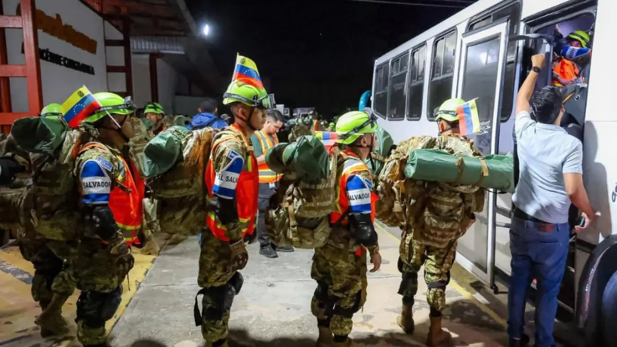 Pemerintah Venezuela menyatakan sedikitnya 1.600 personel tim penyelamat asing telah tiba untuk membantu operasi pencarian dan penyelamatan korban.(Foto: X @delcyrodriguezv)