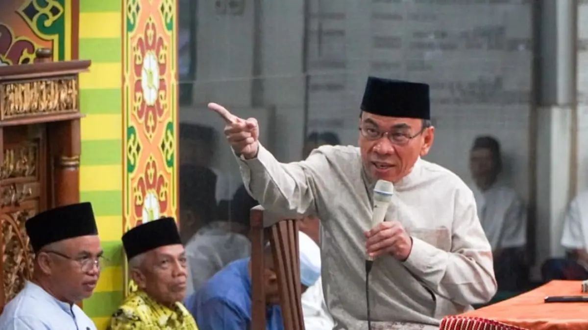 Wawako Maigus Nasir mengajak warga Padang memaknai hijrah dengan menjauhi kemaksiatan melalui tausiyah Subuh Mubarakah di Masjid Nurul Ikhlas, Nanggalo.(Foto: Diskominfo)