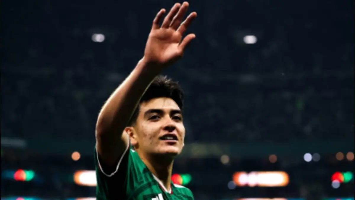 Gelandang muda Meksiko, Gilberto Mora, kembali mencatatkan namanya dalam sejarah Piala Dunia 2026 saat masuk susunan pemain utama menghadapi Ekuador pada babak 32 besar.(Foto: X @GilbertoMoraMX)
