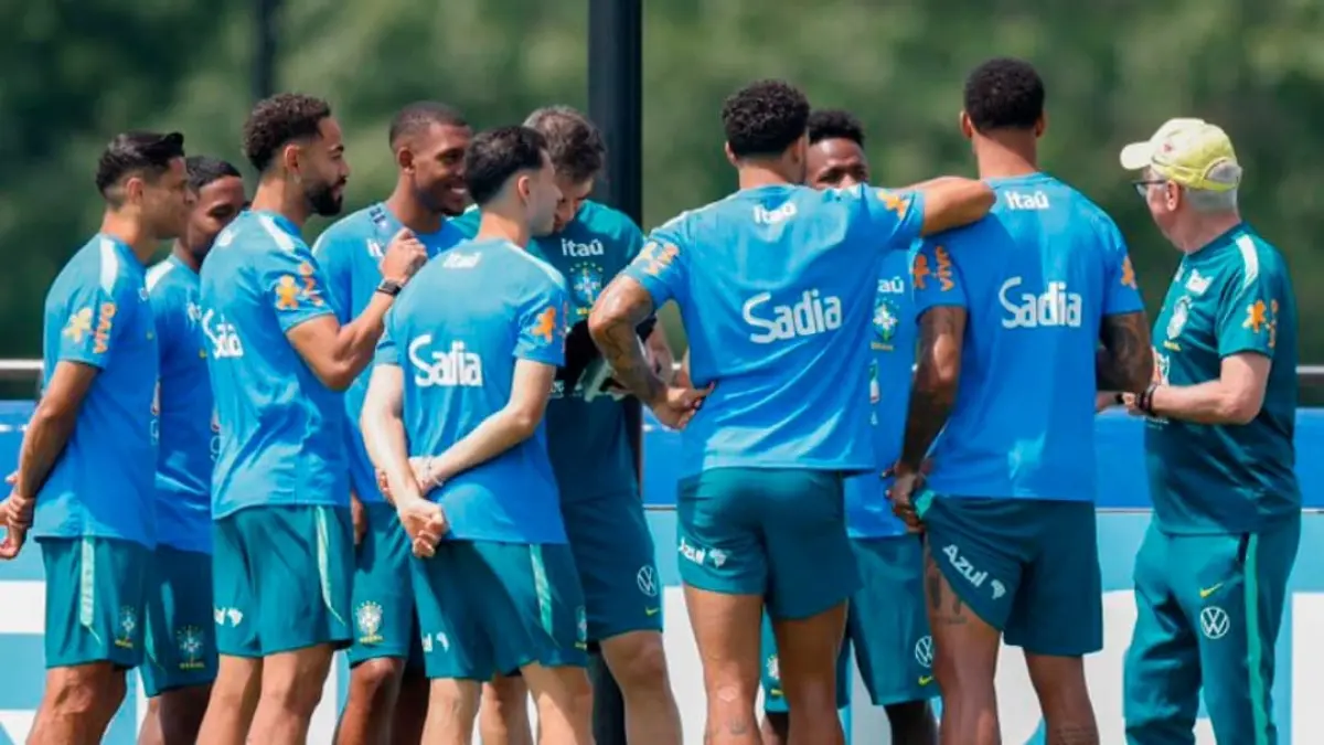 Carlo Ancelotti memimpin latihan Timnas Brasil jelang laga Brasil vs Norwegia pada babak 16 besar Piala Dunia 2026 di Stadion MetLife.(Foto: @CBF_Futebol)